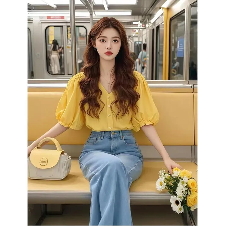 2025夏季新款韩式温柔淑女风泡泡袖小香风上衣牛仔裤小众两件套女
