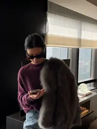 7162【臻炫女装外套】冬季新款高级感圆领拉绒工艺百搭上衣时尚