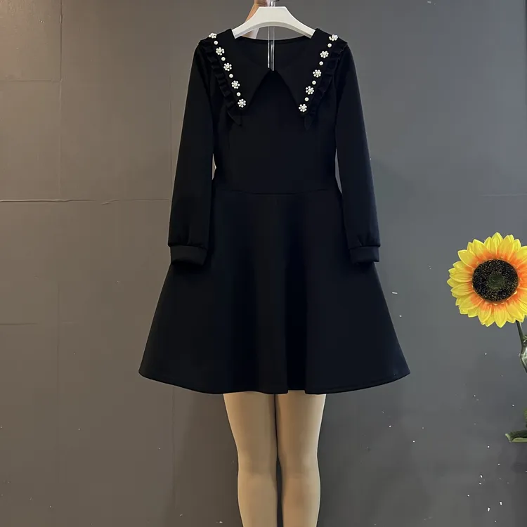 新款时尚赫本风钉珠翻领收腰显瘦大码连衣裙