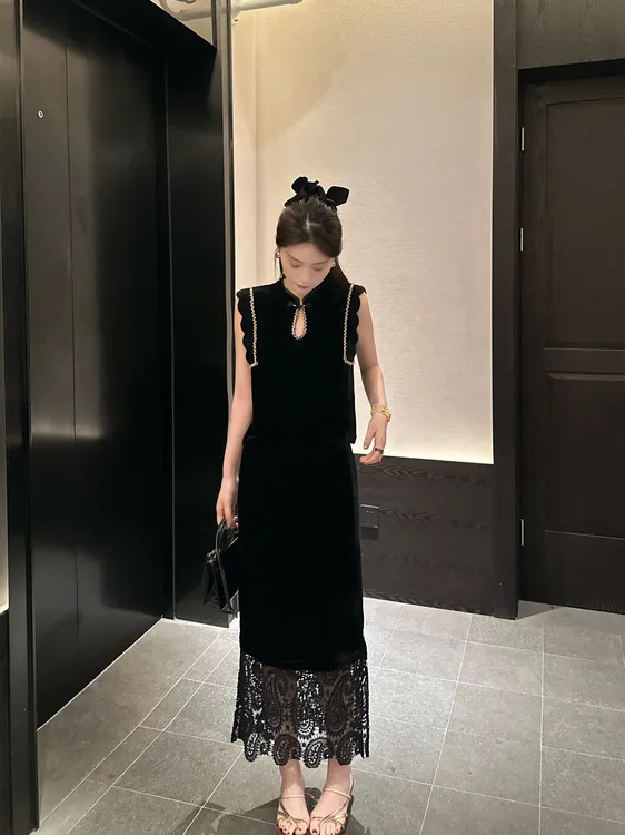 T113018F国风无袖气质上衣+蕾丝直筒显瘦半身裙时尚套装