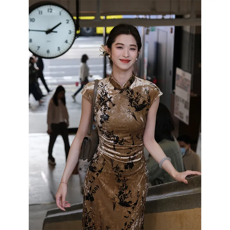 凌茜【画卷】新中式显瘦时尚春款修身中国风优雅高贵丝绒旗袍连衣裙