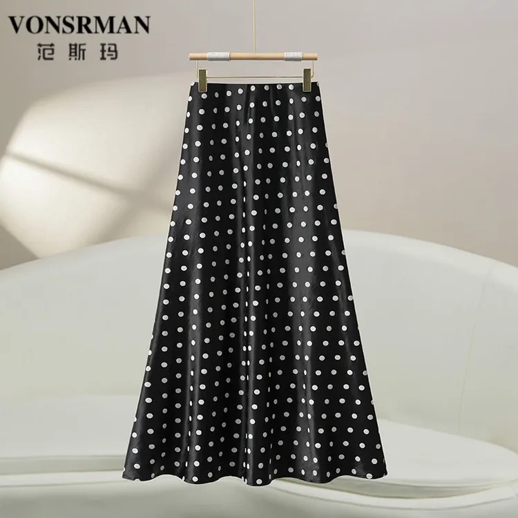 波点半身裙女夏季薄款2025新款高腰垂感缎面a字长裙圆点伞裙