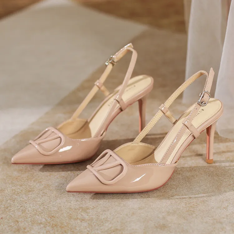 夏季新款法式性感尖头细跟高跟鞋漆皮羊皮内里女凉鞋气质高跟鞋女