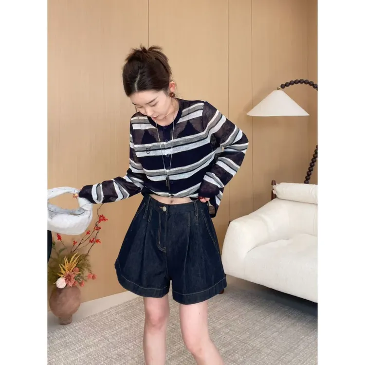 玖了个玖 2025夏季 几件百搭立体剪裁法式女牛仔短裤 2507C3854