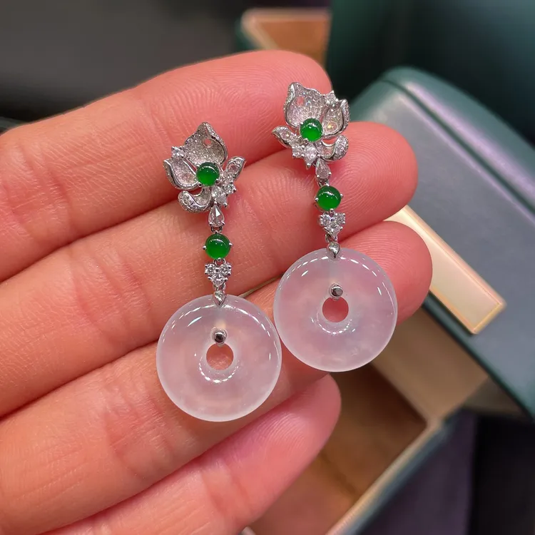 K金镶嵌翡翠平安扣耳坠冰透