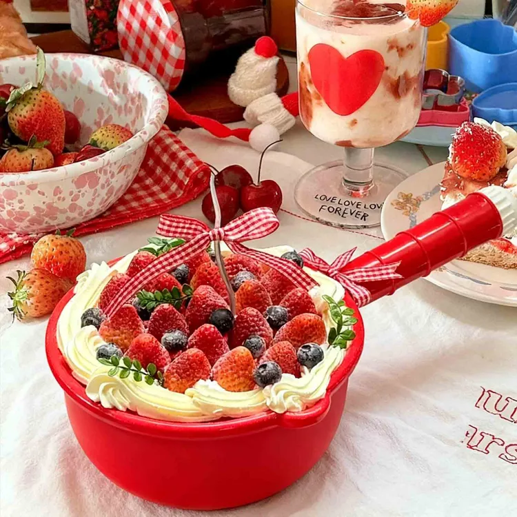 圣诞节水瓢搪瓷盆草莓生日蛋糕新鲜水果蛋糕抖音团购附近同城配送