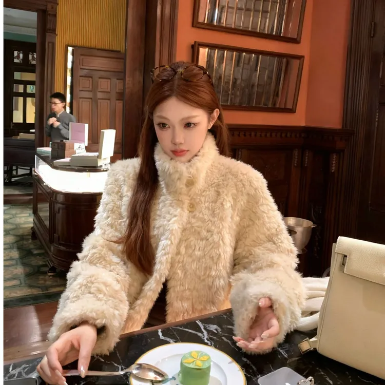 富人区Teddy4.0火爆返场环保皮毛一体外套女秋冬新款加厚毛毛大衣