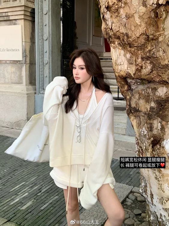 慵懒套装宽松连帽卫衣内搭背心女秋季高腰阔腿短裤时尚休闲三件套