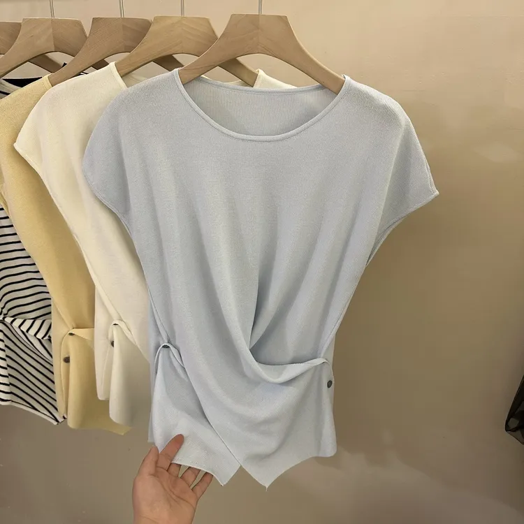 法式交叉设计感短袖针织衫圆领显瘦不规则系扣收腰纯色夏季上衣