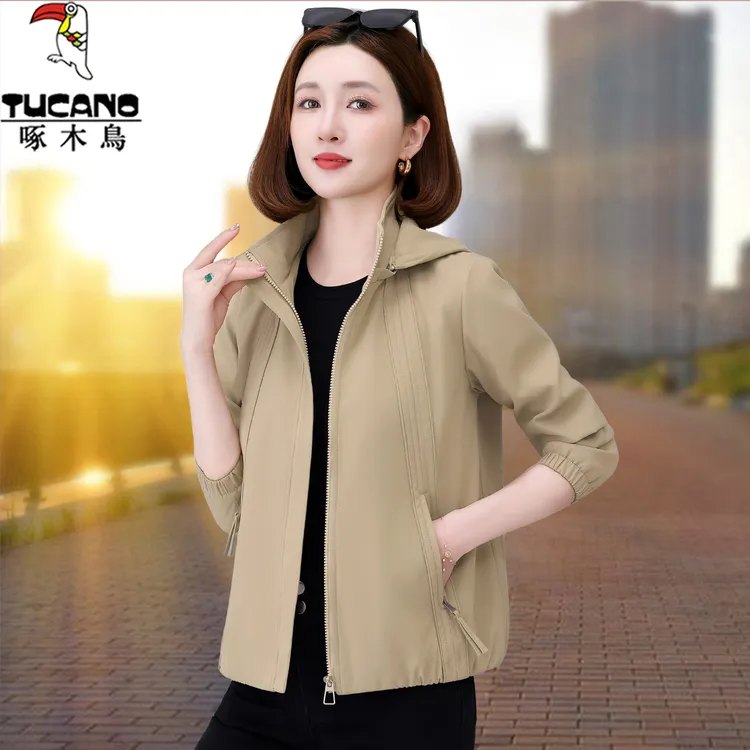 啄木鸟春秋连帽短外套女2025新款爆款妈妈装百搭洋气宽松休闲夹克