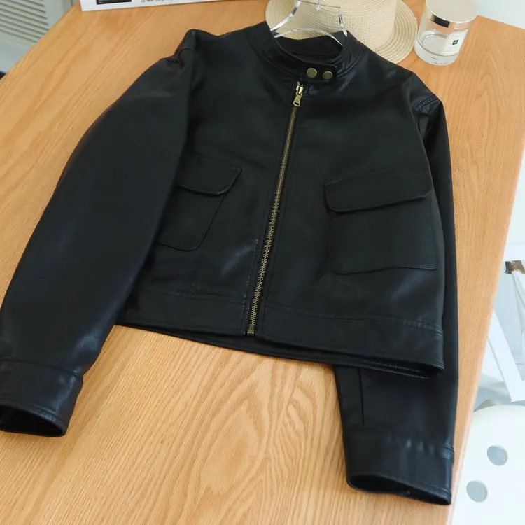 高级感黑色立领皮衣女短款机车夹克时尚外套简约皮衣女短款机车风