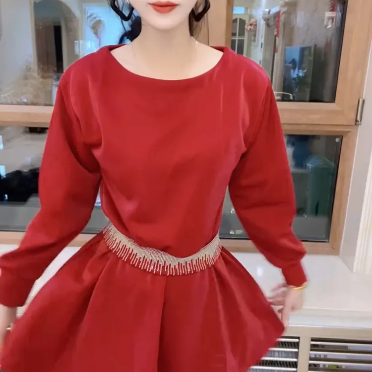 新年款冬季领拼接长袖收腰显瘦气质百搭连衣裙中长款