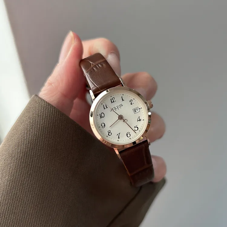 聚利时手表女款2025新款时尚百搭女生考试用小表盘石英手表1404