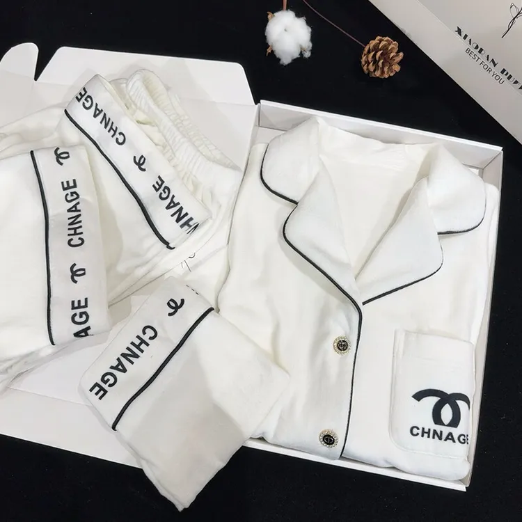 睡衣女秋冬季2025新款海岛绒保暖高级感可外穿爆款家居服两件套装