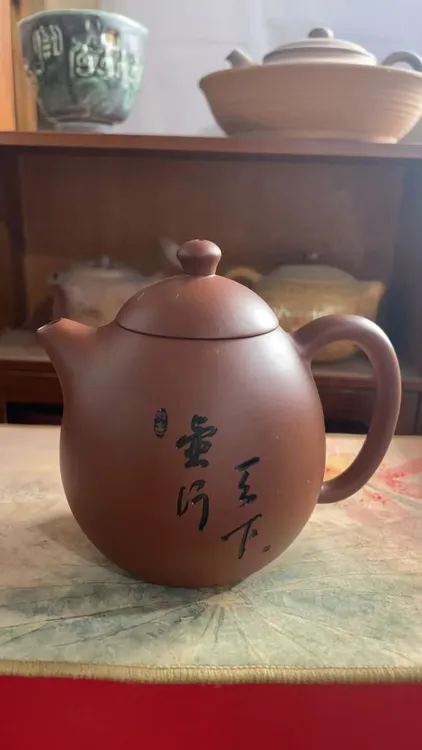 110号，180CC刻绘手工填彩龙蛋壶