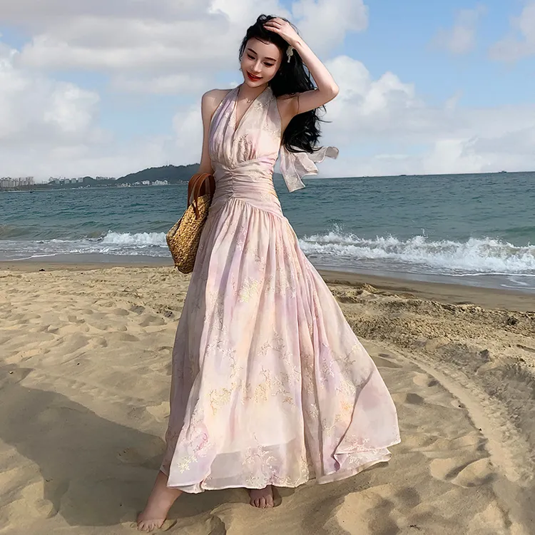 法式提花刺绣连衣裙挂脖女春度假性感碎花长裙子ZC60