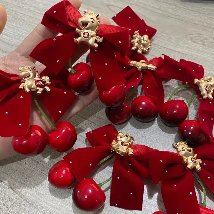 红色樱桃金属小马蝴蝶结发夹2026马年新款发卡刘海侧边夹新年发饰