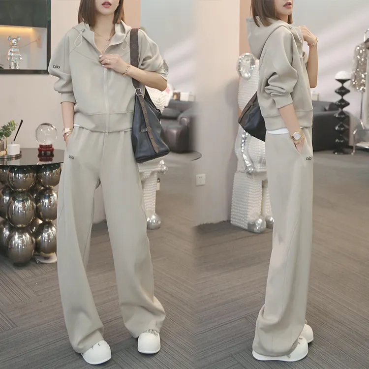 时尚运动休闲风连帽外套休闲裤两件套2025秋季新款宽松显瘦套装女