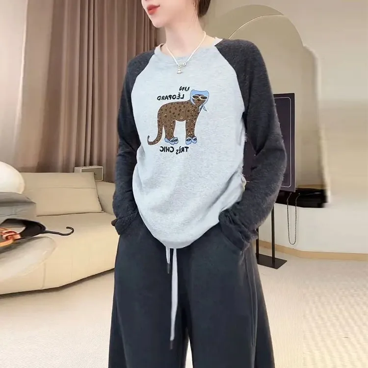 美式复古长袖t恤女秋季修身显瘦短款打底衫2025年新款插肩袖上衣