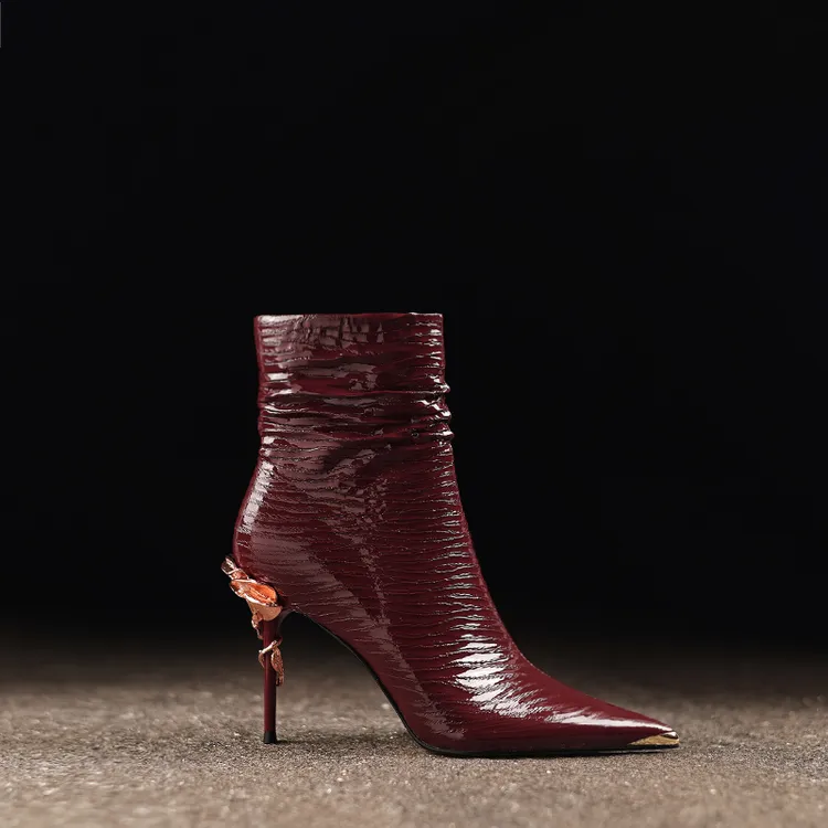 御姐风细跟尖头短靴轻奢气质真皮女鞋冬季新款显瘦高跟鞋不累脚