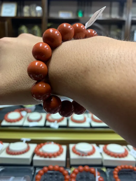 满肉柿子红肉质温润细腻直径约16mm
