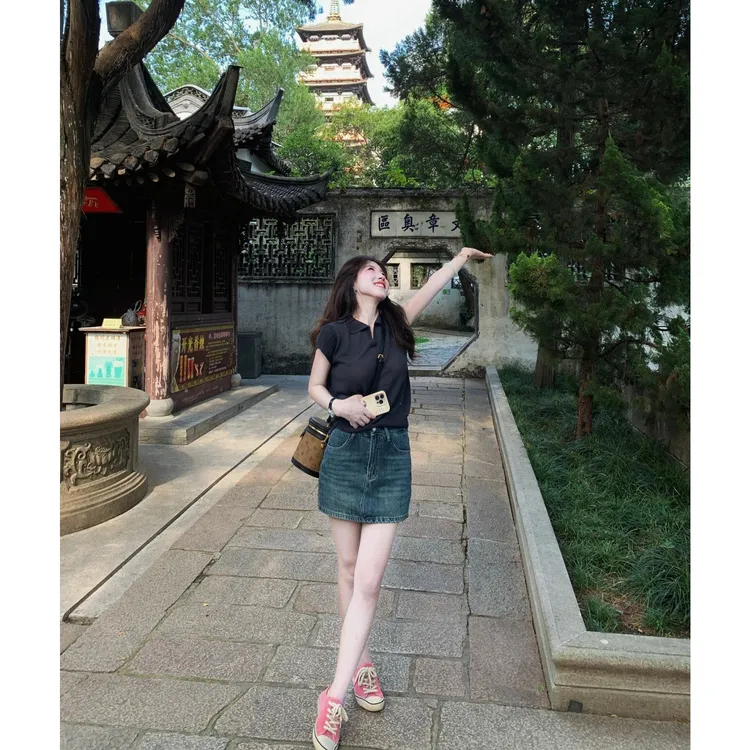 MARIE.COCO时尚辣妹风Polo领短袖T恤上衣2025新款牛仔短裙两件套