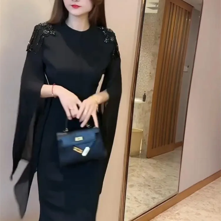 2025春新款时尚高级感重工钉珠披肩斗篷显瘦少女心长款连衣裙女