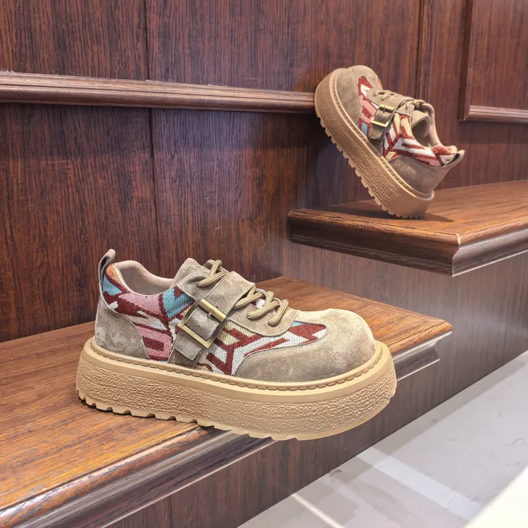 男鞋高端新款欧美英伦风拼色潮鞋时尚百搭厚底增高马丁靴休闲男鞋