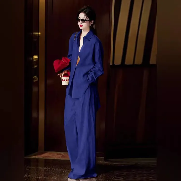 2025年夏季酷飒气质套装女穿搭松弛感藏蓝色棉麻衬衫阔腿裤两件套