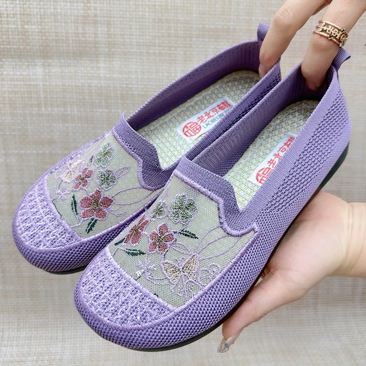 绣花鞋2025春夏老北京布鞋女中老年网面镂空凉鞋一脚蹬舒适妈妈鞋