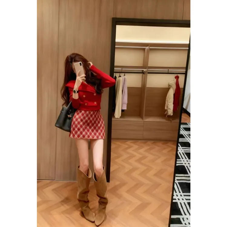秋冬新款韩系圣诞氛围感高级感超好看翻领红色毛衣格纹半身裙套装