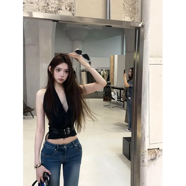 2025夏季酷飒拽姐辣妹挂脖抹胸性感v领小上衣马甲修身牛仔裤套装