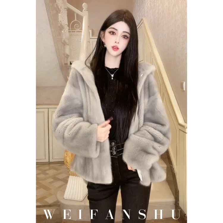 WEIFANSHU/魏凡舒【光芒耀眼】冬季新款真丝内里蓝宝石水貂皮草外套