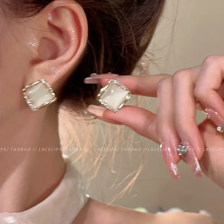 非金属合成锆石耳饰 四方来财耳钉女轻奢高级感ins方块猫眼形耳环