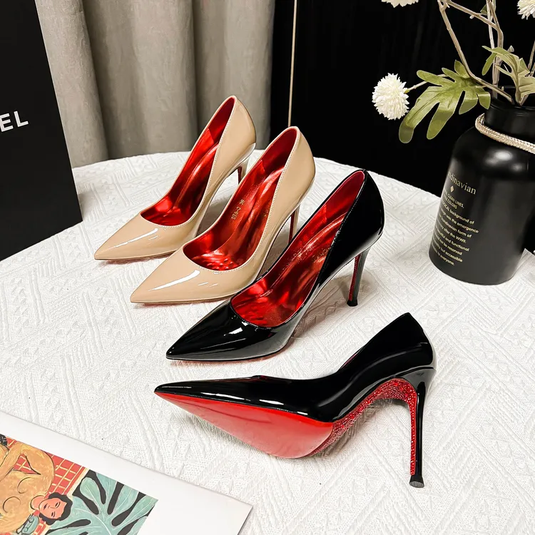 【真皮】水钻红底高跟鞋女细跟2024新款性感婚鞋黑色漆皮尖头单鞋女