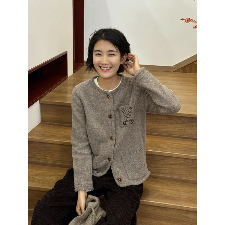 LANGQING 圆领手钩刺绣全羊毛毛针织开衫46880#