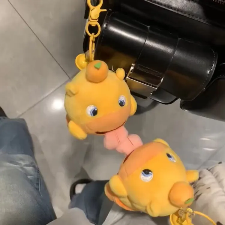 小红书同款水豚噜噜玩偶搞怪钥匙扣情侣挂件包包挂饰玩偶送朋友