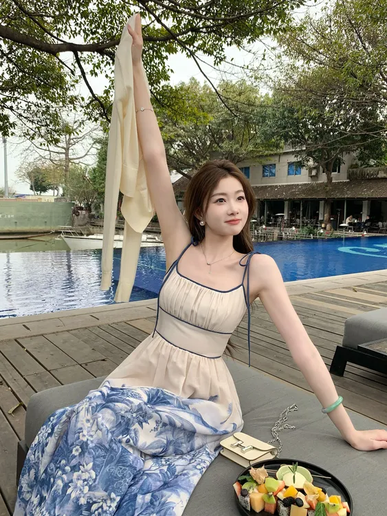 EIA一尧【海岛日记】春夏小众度假风吊带连衣裙气质温柔收腰设计感