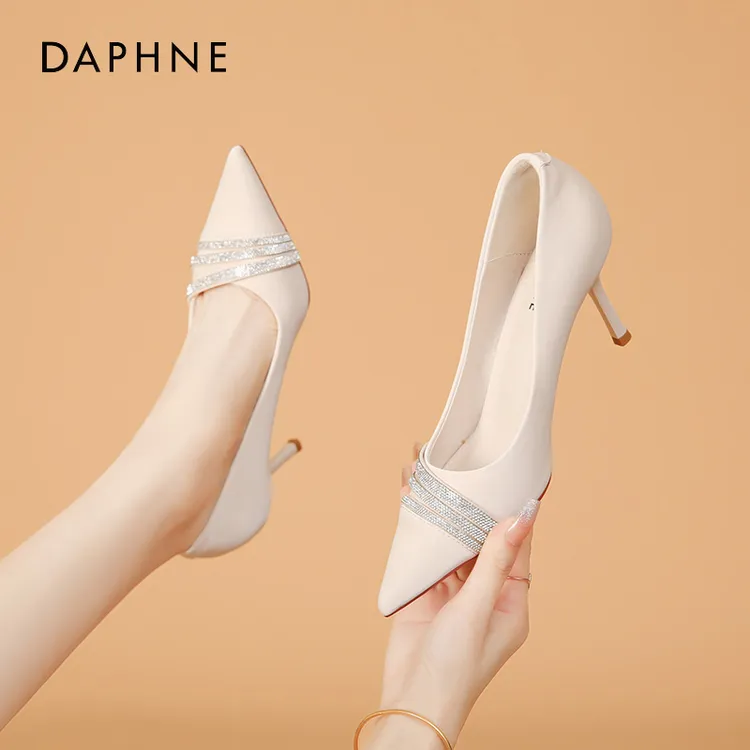Daphne/达芙妮2024春新款黑色职业尖头细跟百搭单鞋高跟浅口女鞋