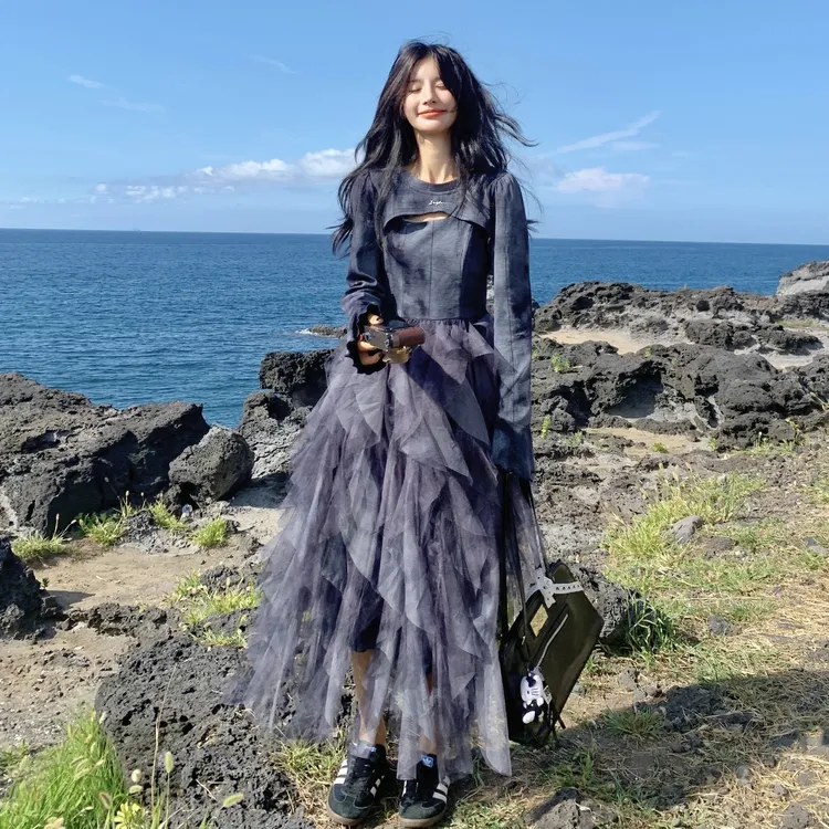 韩系氛围感减龄百搭套装裙女2025秋季新款不规则吊带裙披肩两件套