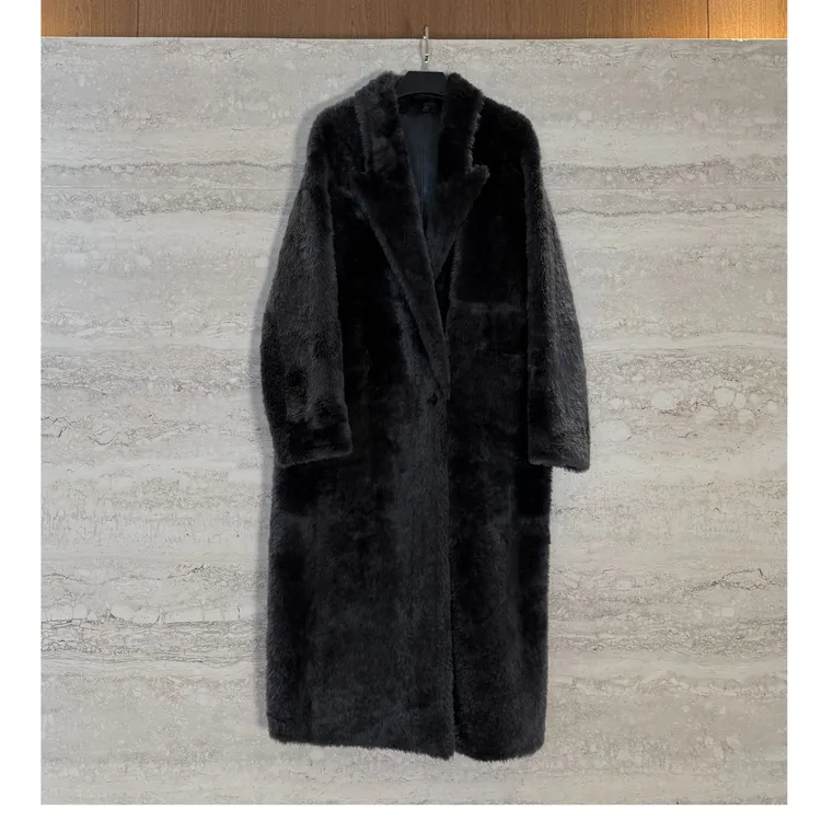 TANTAN 时尚中长款翻领秋冬羊皮毛一体大衣3842