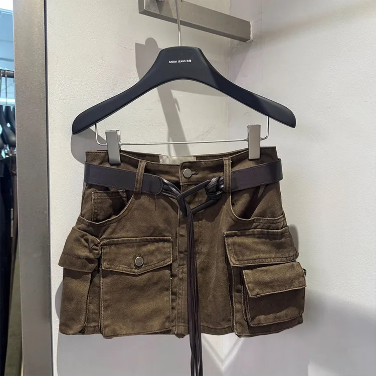 设计感2025年秋冬新款高腰显瘦女美式复古口袋腰带咖色半身裙