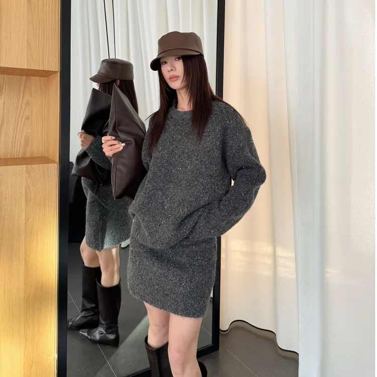 高级感亮片毛衣套装女秋冬新款宽松圆领针织衫松紧腰半身裙两件套