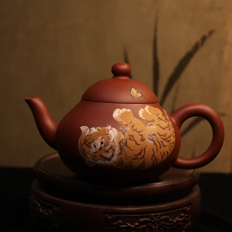 《稚虎戏蝶·雅心观空》紫砂泥绘雅器