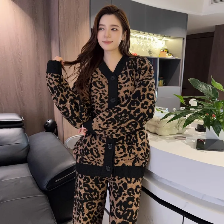 秋冬季新款豹纹针织开衫保暖长袖长裤半边绒睡衣家居服套装可外穿