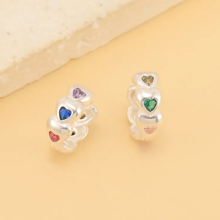 925银耳饰 彩色多巴胺爱心锆石闪钻耳扣女小巧精致简约通勤百搭款
