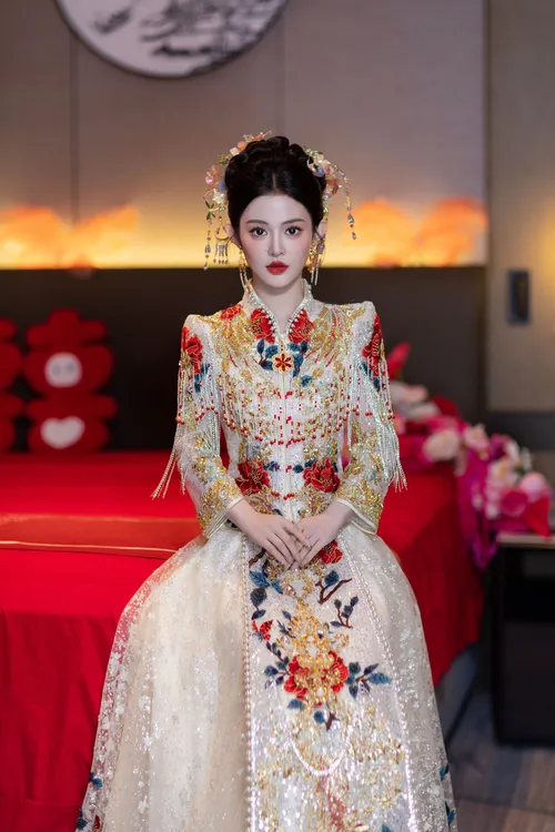 2025新款金色秀禾服高级新娘中式婚纱礼服重工奢华敬酒服出阁服女