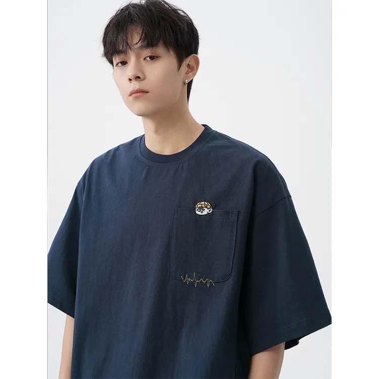 夏季纯棉刺绣口袋T恤男士高街潮牌宽松半袖日系休闲复古百搭短袖
