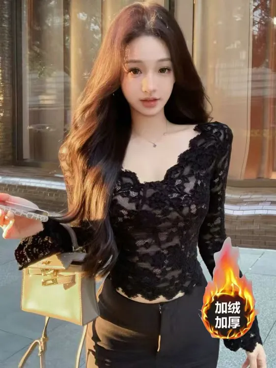 纯欲辣妹性感V领显胸蕾丝打底衫女2025秋冬新款修身显瘦加绒上衣