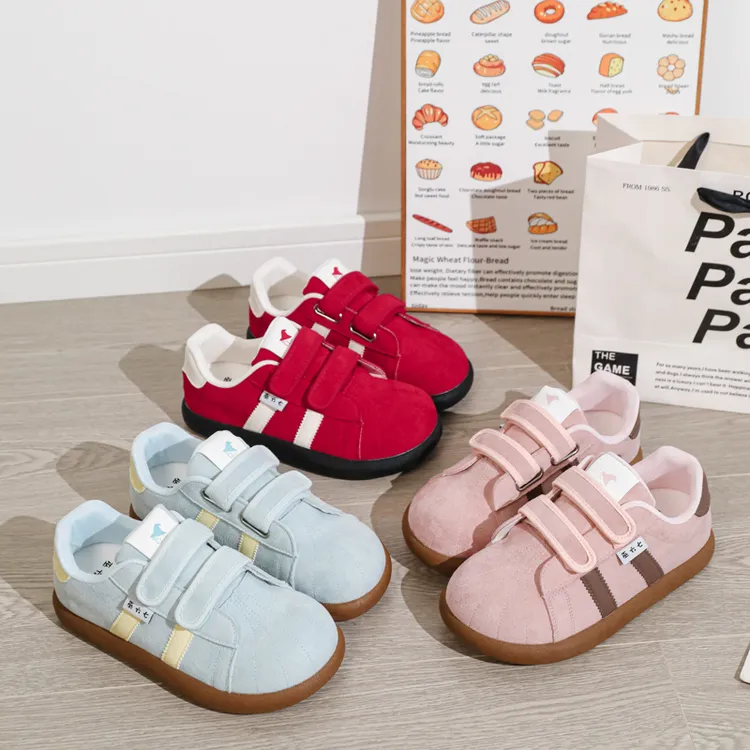 巫六七女鞋新款魔术贴2025秋冬百搭加绒保暖平底防滑休闲时尚棉鞋